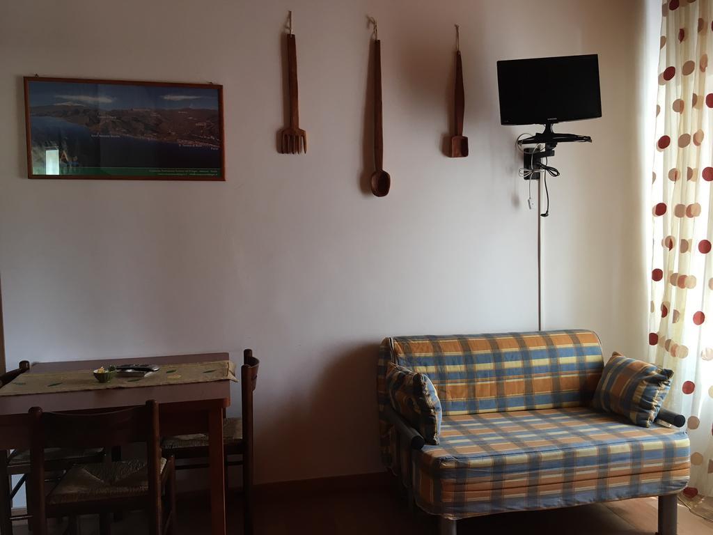 Bed&Breakfast La Casetta SantʼAlessio Siculo Exteriör bild